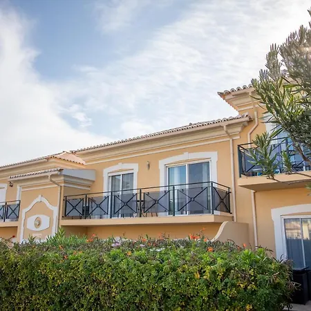 Stunning Two Bedroom Fairview *