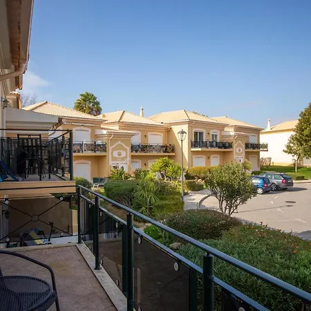Apartment Stunning Two Bedroom Fairview